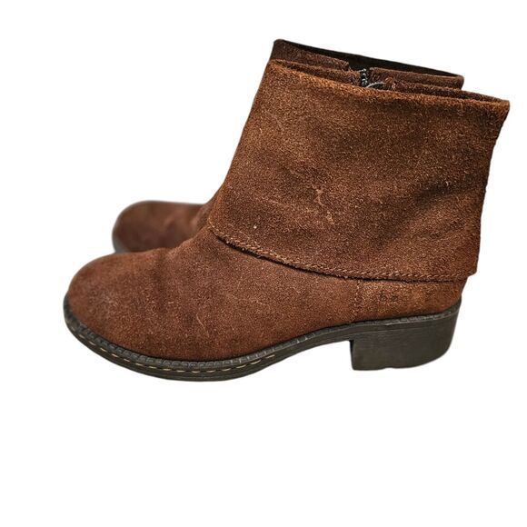 B.O.C Boots Booties Soft Brown Suede Side Zip Size CAKE 6/36 - Picture 5 of 8